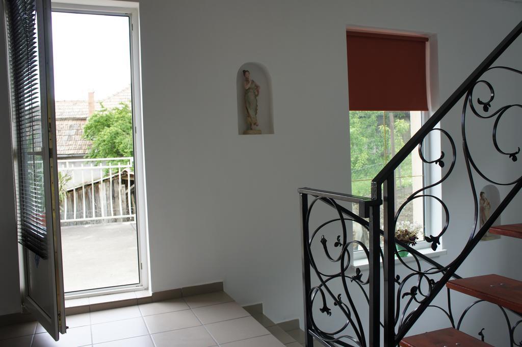 Готель Casa Bella Турда Екстер'єр фото